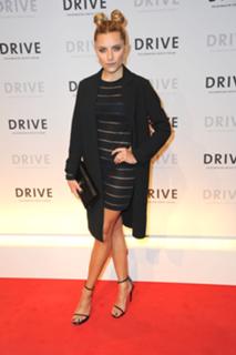 Sophia Thomalla feet photo thumbnail