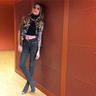 Sophia Thomalla feet photo thumbnail