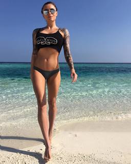 Sophia Thomalla feet photo thumbnail