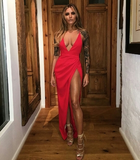 Sophia Thomalla feet photo thumbnail