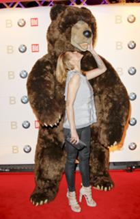 Sophia Thomalla feet photo thumbnail