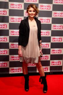Sophia Thomalla feet photo thumbnail