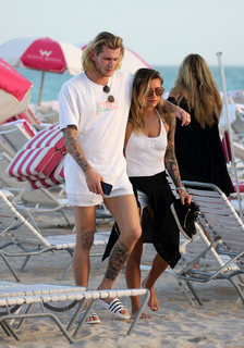 Sophia Thomalla feet photo thumbnail