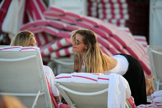 Sophia Thomalla feet photo thumbnail