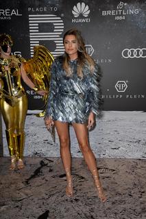 Sophia Thomalla feet photo thumbnail