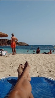 Sophia Thomalla feet photo thumbnail