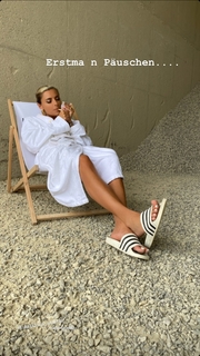 Sophia Thomalla feet photo thumbnail