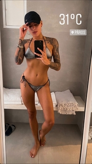 Sophia Thomalla feet photo thumbnail