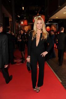 Sophia Thomalla feet photo thumbnail