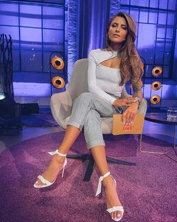 Sophia Thomalla feet photo thumbnail