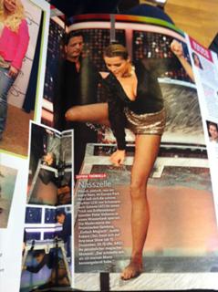 Sophia Thomalla feet photo thumbnail