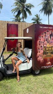 Sophia Thomalla feet photo thumbnail