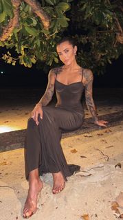 Sophia Thomalla feet photo thumbnail