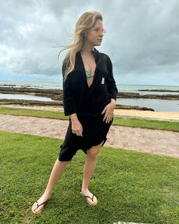 Sophia Valverde feet photo 17