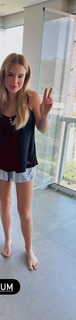 Sophia Valverde feet photo 16