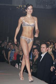 Sophie Anderton feet photo 9