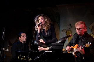 Sophie B. Hawkins feet photo 20