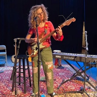 Sophie B. Hawkins feet photo 13