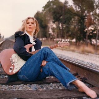 Sophie B. Hawkins feet photo 9