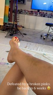 Sophie Brussaux feet photo 3