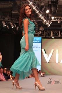 Sophie Charlotte feet photo thumbnail