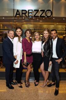 Sophie Charlotte feet photo thumbnail