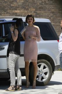 Sophie Charlotte feet photo thumbnail