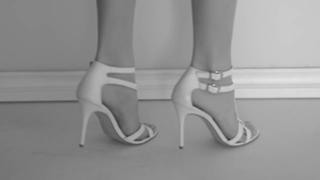 Sophie Charlotte feet photo thumbnail