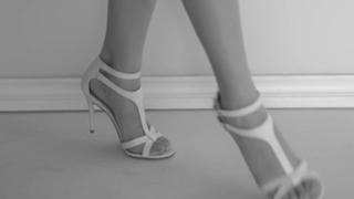 Sophie Charlotte feet photo thumbnail