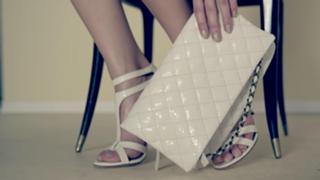 Sophie Charlotte feet photo thumbnail