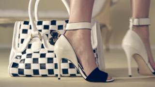 Sophie Charlotte feet photo thumbnail