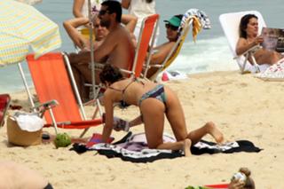 Sophie Charlotte feet photo thumbnail