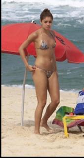 Sophie Charlotte feet photo thumbnail