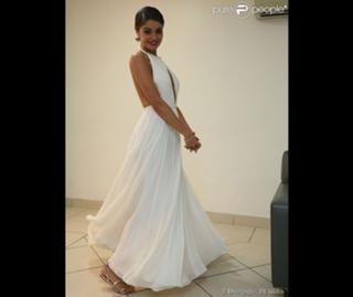 Sophie Charlotte feet photo thumbnail