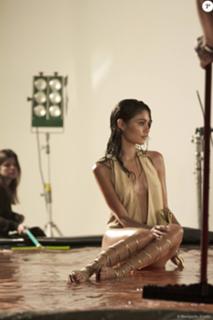 Sophie Charlotte feet photo thumbnail