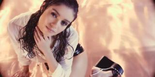 Sophie Charlotte feet photo thumbnail