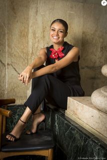 Sophie Charlotte feet photo thumbnail