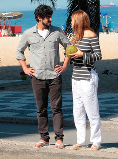 Sophie Charlotte feet photo thumbnail