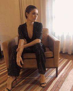 Sophie Charlotte feet photo thumbnail