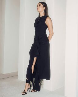 Sophie Charlotte feet photo thumbnail