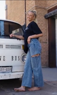 Sophie Cunningham feet photo thumbnail