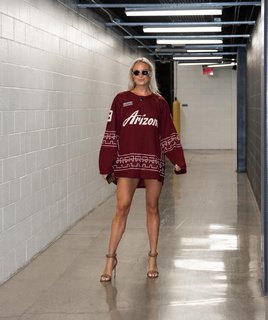 Sophie Cunningham feet photo thumbnail