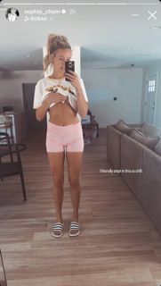 Sophie Cunningham feet photo thumbnail