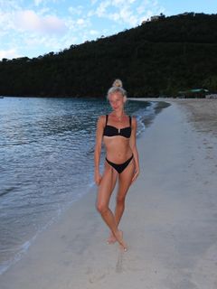 Sophie Cunningham feet photo 3