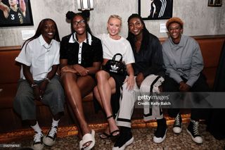 Sophie Cunningham feet photo 15