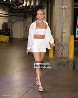 Sophie Cunningham feet photo 1