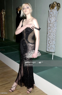 Sophie Dahl feet photo 3
