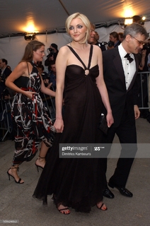 Sophie Dahl feet photo 11