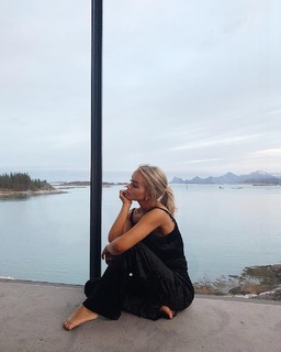 Sophie Elise Isachsen feet photo 7