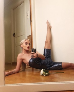 Sophie Elise Isachsen feet photo 6